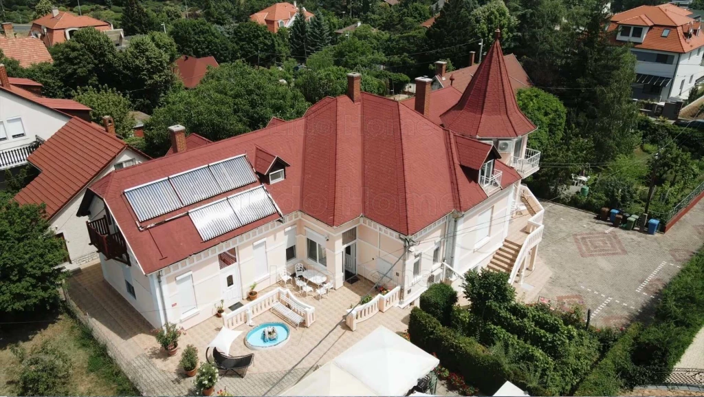 ELADÓ VILLA ÉPÜLET BALATONFÜREDEN KÖZEL A BALATONPARTHOZ