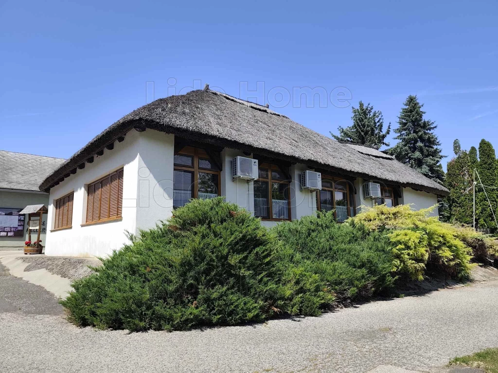 c3-1-name c2-1-name, Balatonalmádi