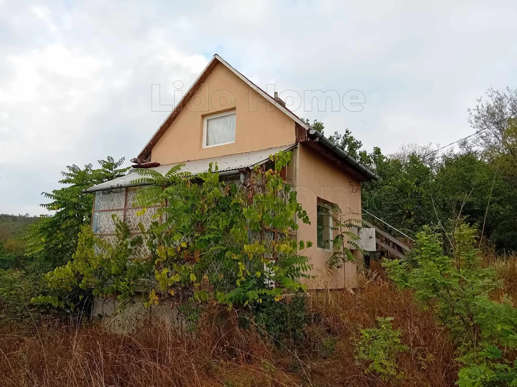 For sale closed garden, Csór