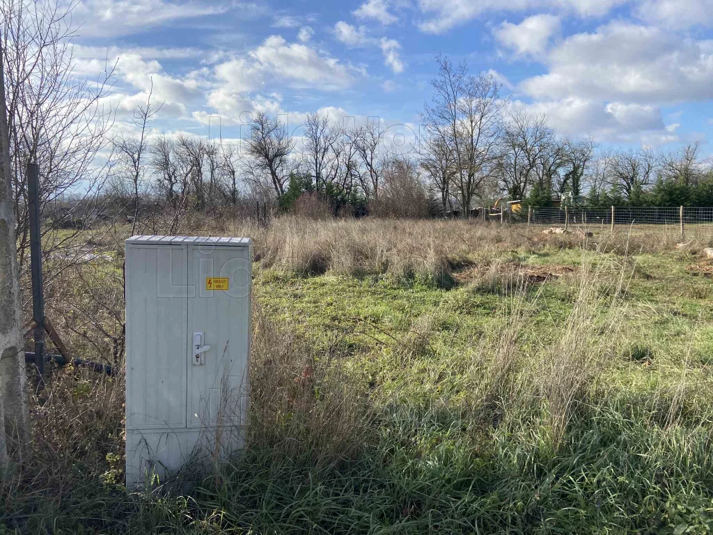 Balaton közelében ikerház építésére is alkalmas telek