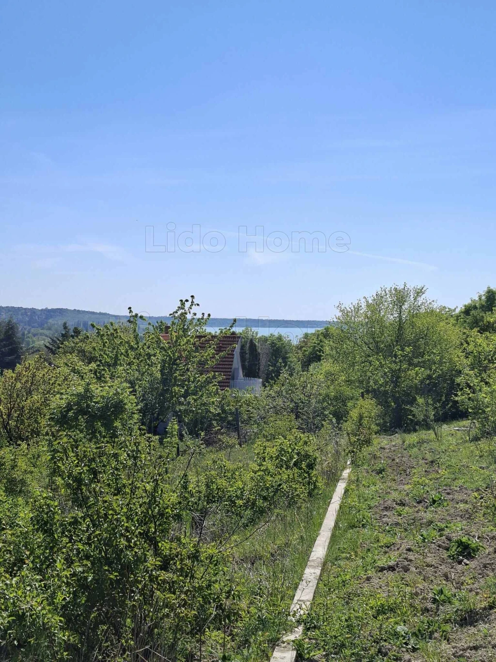 Panorámás építési telek a Balaton közelében – kész tervekkel, engedélyekkel!