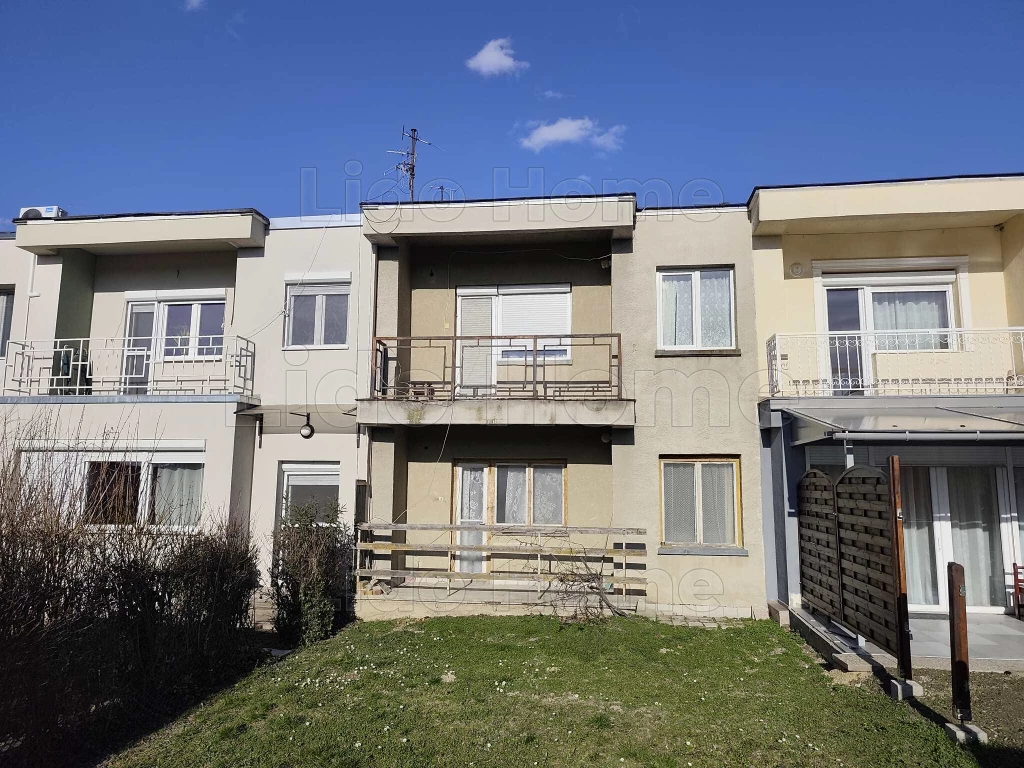 For sale brick flat, Balatonfűzfő