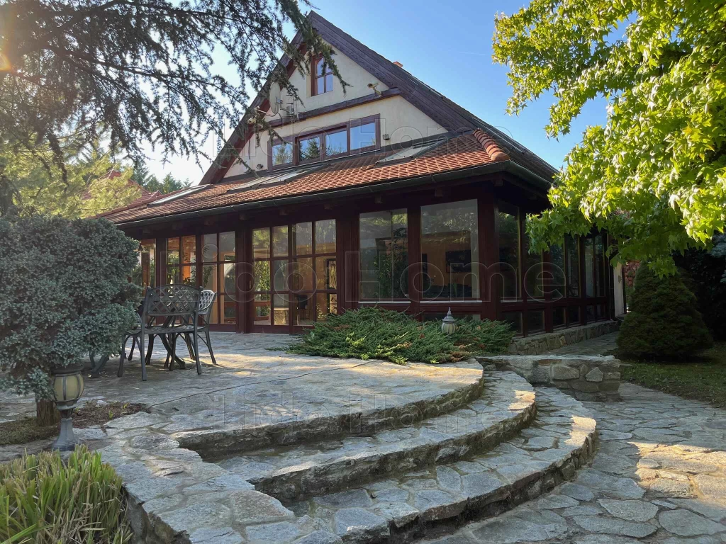 PRIVÁT BIRTOK TÓVAL, PARKKAL ÉS TELJES INTIMITÁSSAL – AJKA-BAKONYGYEPES