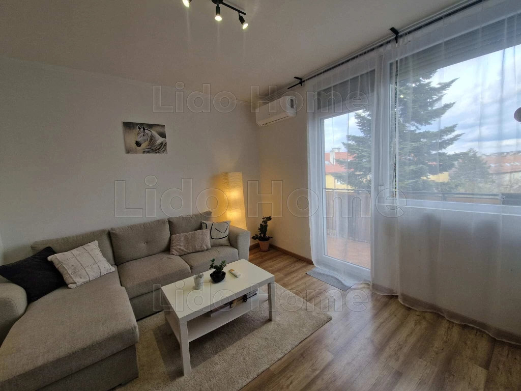 VESZPRÉMBEN azonnal költözhető felújított téglalakás Eladó!