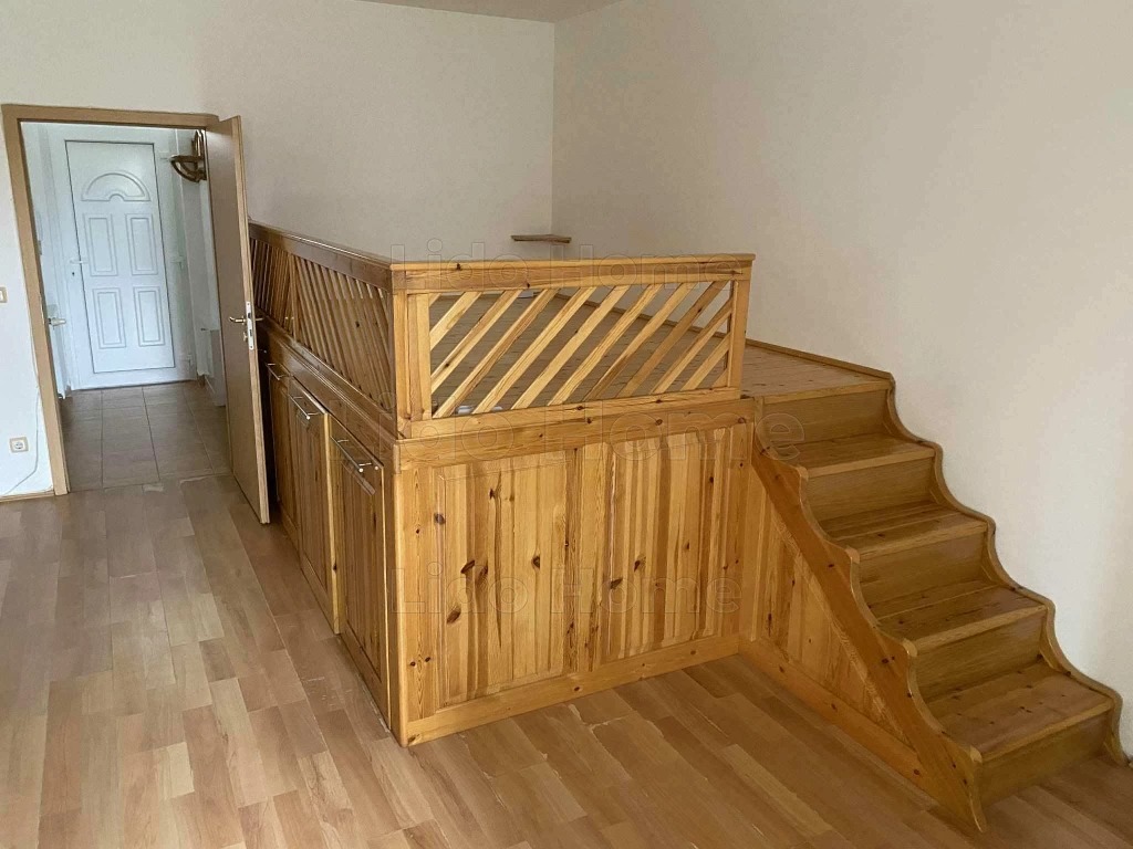 c3-1-name c2-19-name, Veszprém