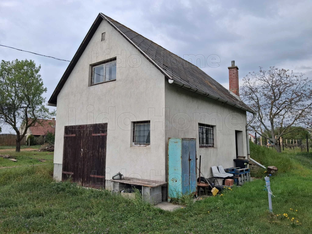 c3-1-name c2-73-name, Pétfürdő