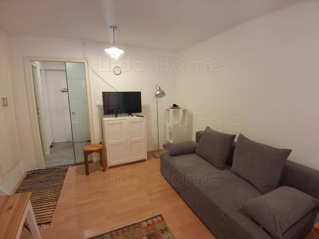 Balatoni életérzés egész szezonra – bútorozott apartman kiadó Balatonalmádiban