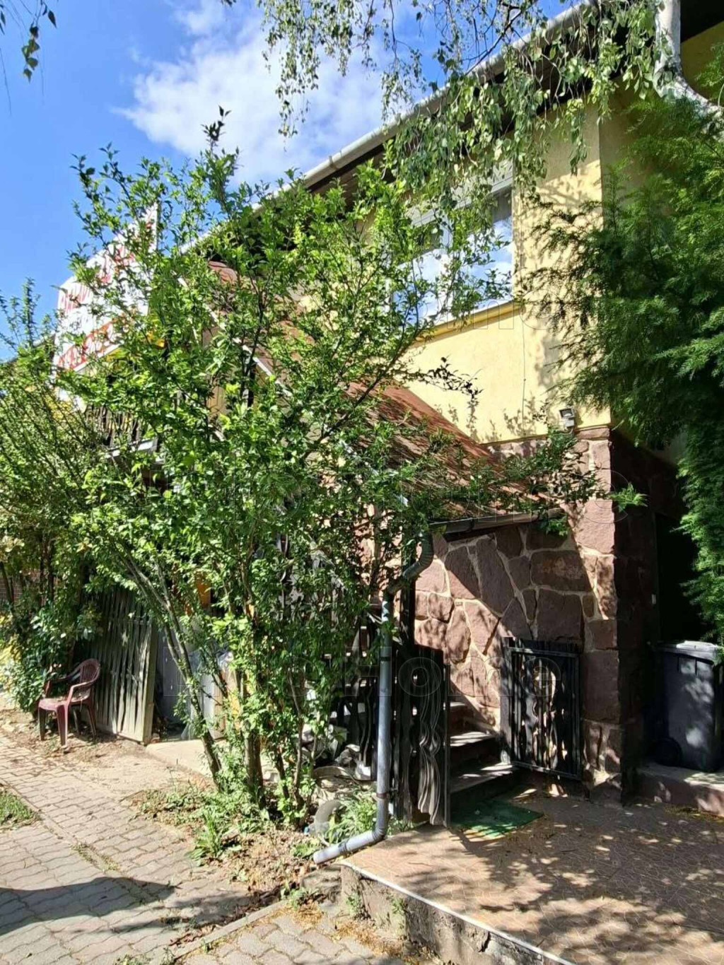 Ház · 7 hálószoba · 215 m² · 79.900.000 Ft
