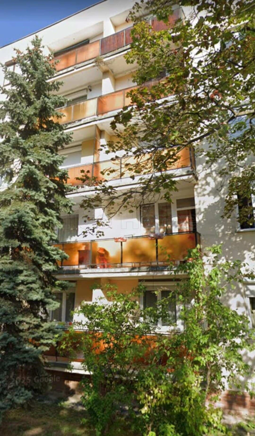 Veszprém Egyetemvárosában, 45 m²-es, erkélyes téglalakás eladó!
