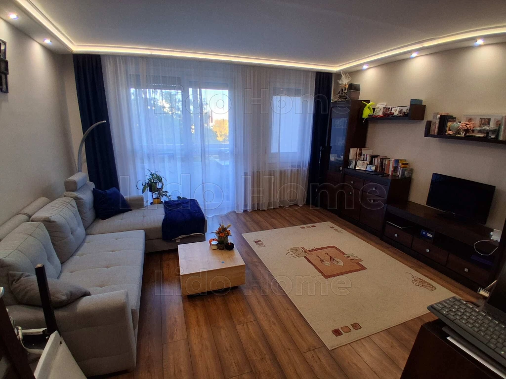ELADÓ 4 SZOBÁS PANELLAKÁS VESZPRÉMBEN