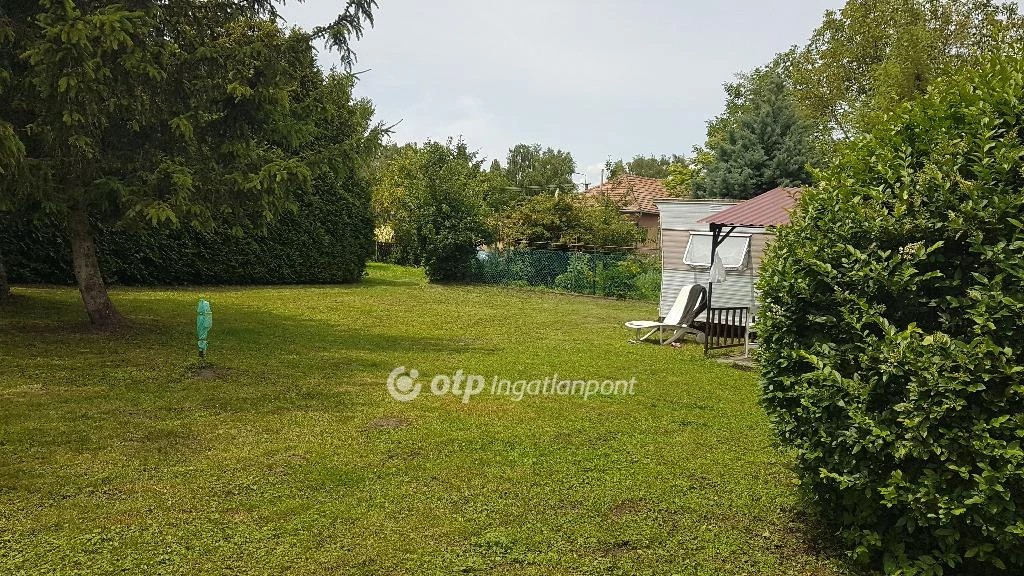 For sale building plot, Balatonfenyves, Közel a parthoz