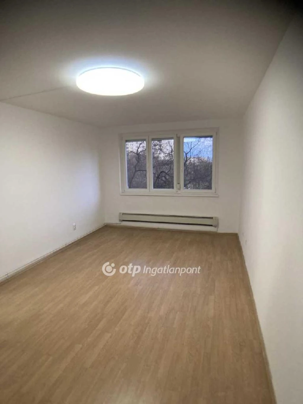 Eladó panellakás, Budapest III. kerület, Békásmegyer