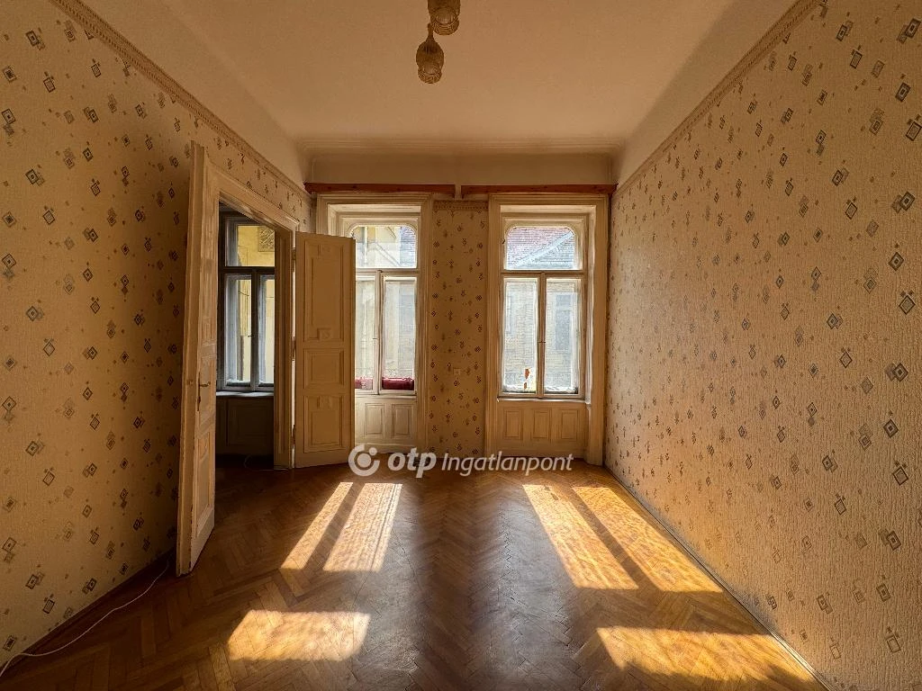 Eladó téglalakás, Budapest IX. kerület, Corvin-negyed