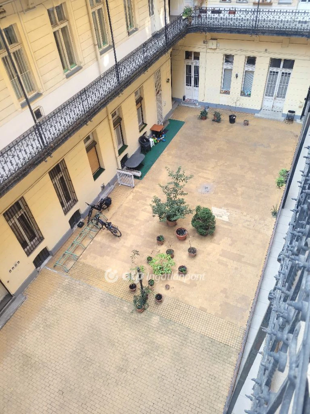 Eladó téglalakás, Budapest V. kerület, Jászai Mari tér