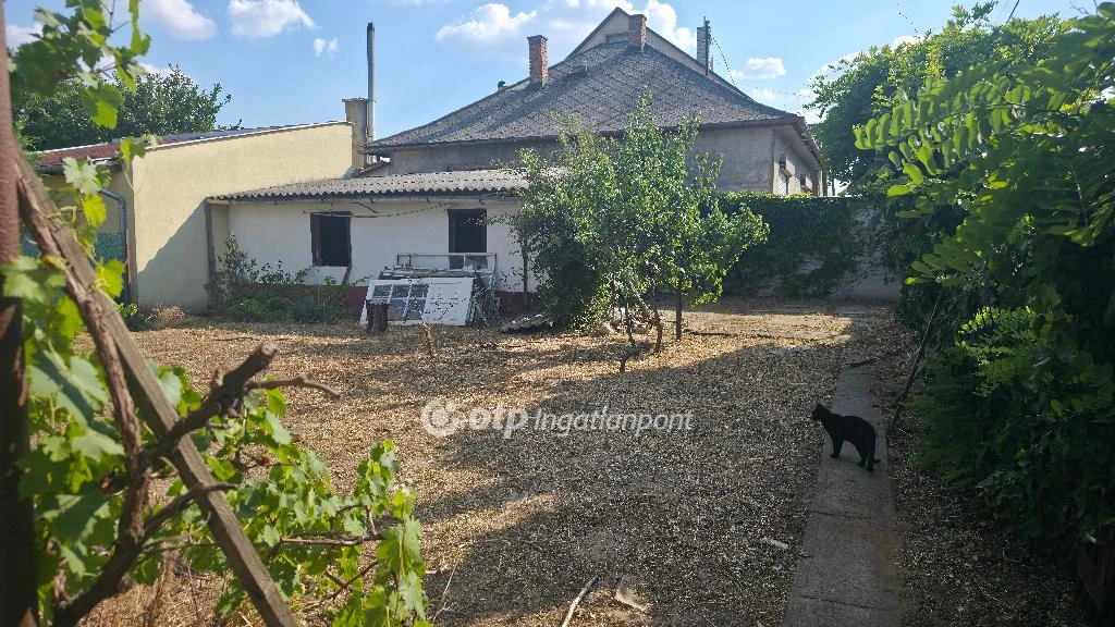 Eladó családi ház, Budapest XVIII. kerület, Újpéteritelep