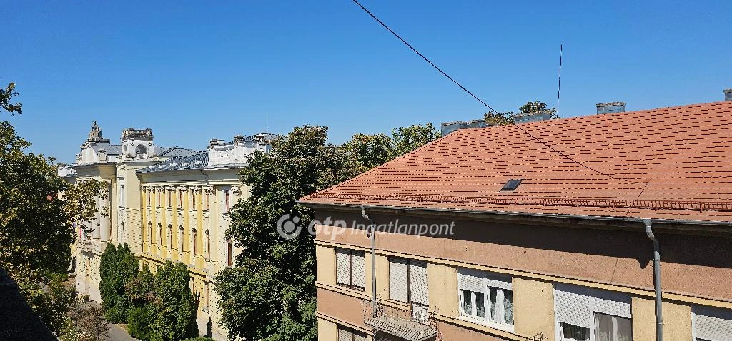 Eladó téglalakás, Kaposvár, Belváros