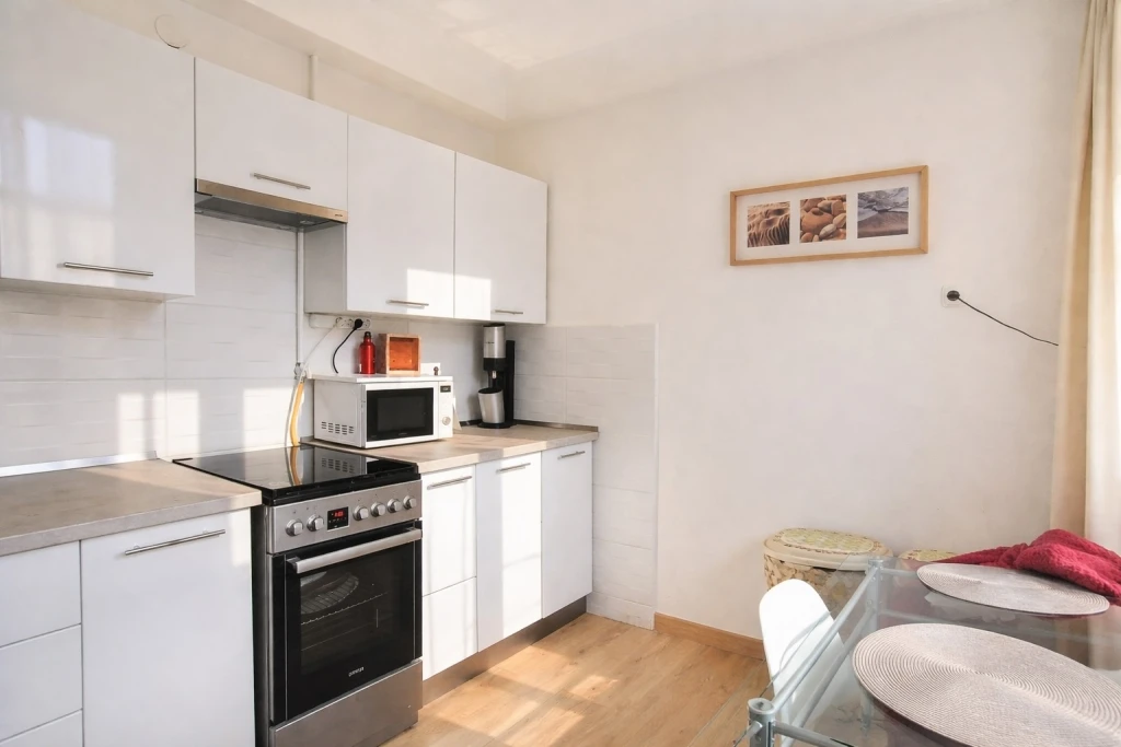 c3-1-name c2-19-name, Miskolc, Belváros