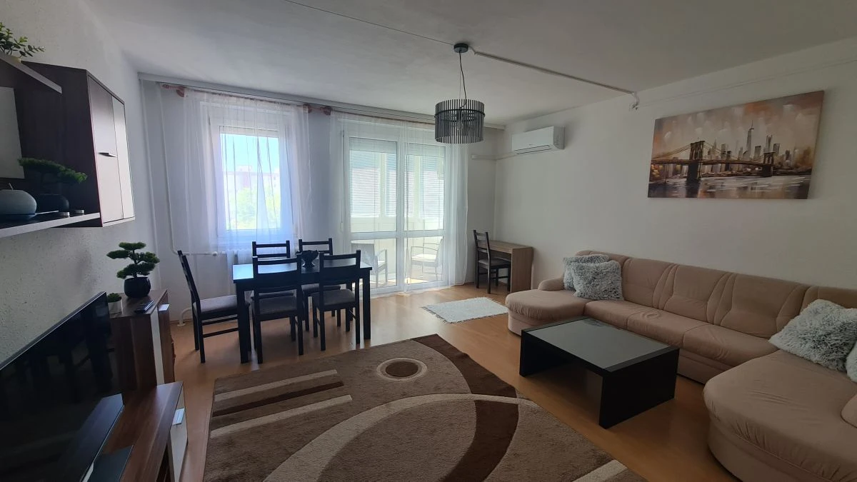 Kiadó panellakás, Székesfehérvár, Sarló utca