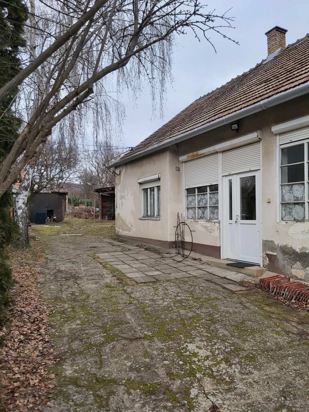 For sale part of a house property, Paks, Kossuth Lajos u. 43.