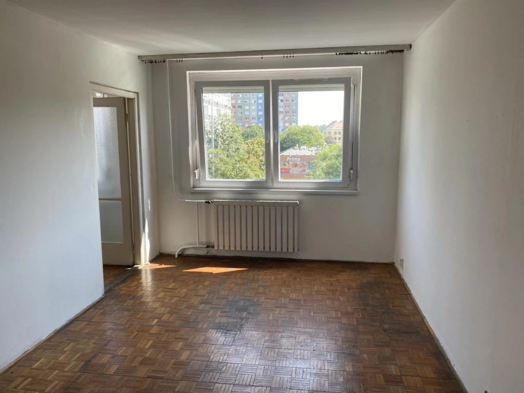 For rent panel flat, Budapest III. kerület, Szentendrei út 22