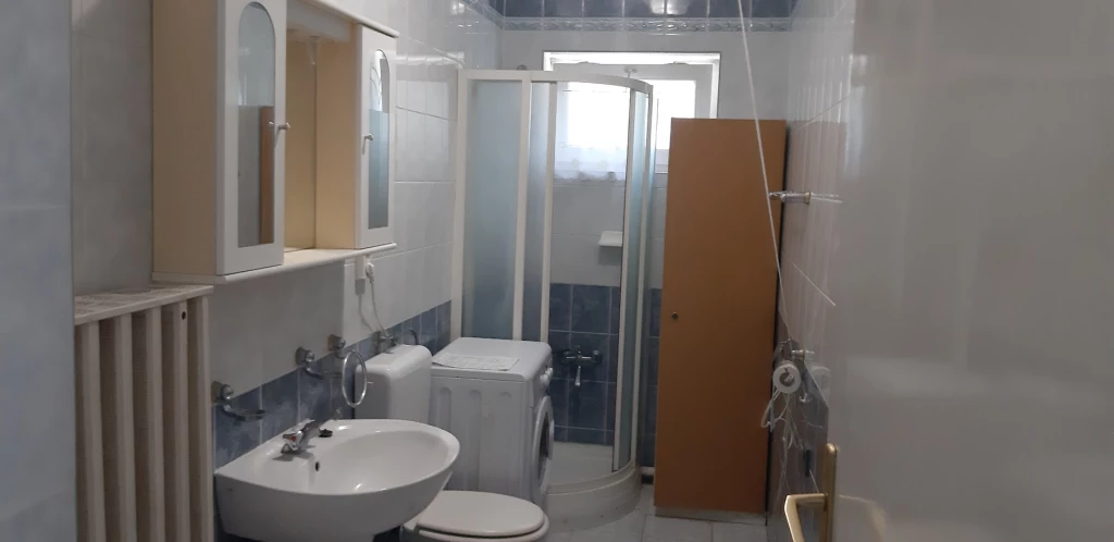 ÉRDEN 1 SZOBÁS LAKÁS 20 NÉGYZETMÉTER TERASSZAL KIADÓ