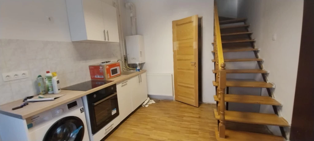 A BLAHÁNÁL 3 SZOBÁS LAKÁS 2-3 FELNŐTT SZÁMÁRA KIADÓ!