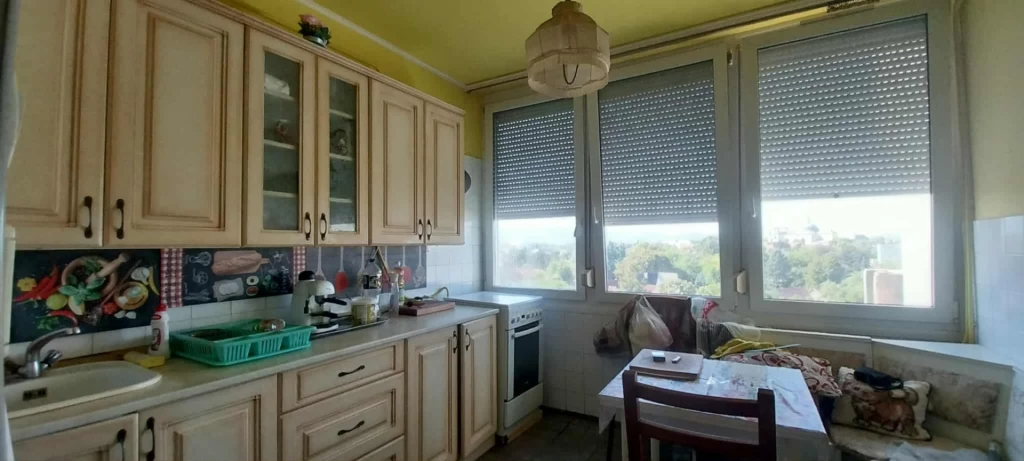 VÁCON 3 SZOBÁS, ERKÉLYES, PANORÁMÁS LAKÁS ELADÓ!