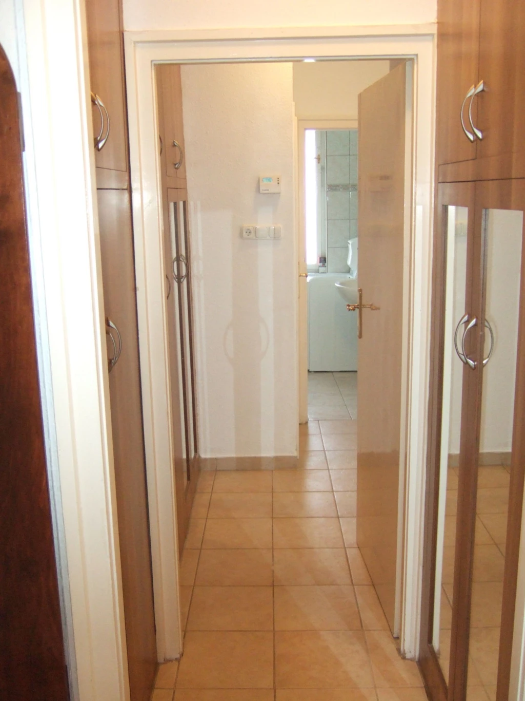 BUDAPEST MÁRTONHEGYEN PÁROKNAK, 1 GYERMEKES  CSALÁDOKNAK LAKÁS KIADÓ