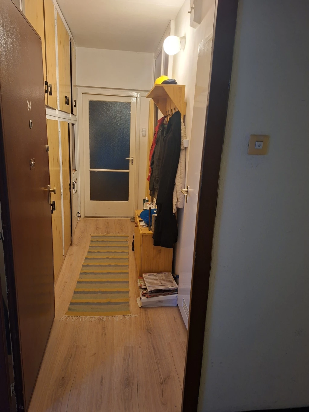 TULAJDONOSTÓL ELADÓ 32 nm garzonlakás Debrecen Angyalföld téren. Keleti fekvés, alacsony rezsi