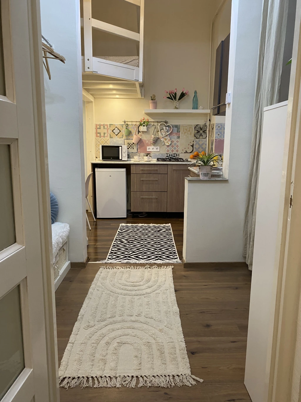 IGÉNYESEN FELÚJÍTOTT TERASZOS LAKÁS KIADÓ VI.KERÜLET BELSŐ TERÉZVÁROSBAN