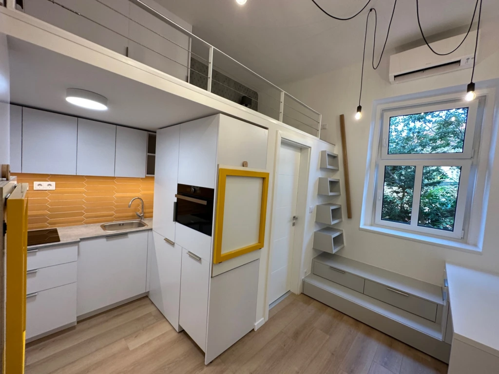 c3-2-name c2-19-name, Budapest II. kerület, Ady Endre utca