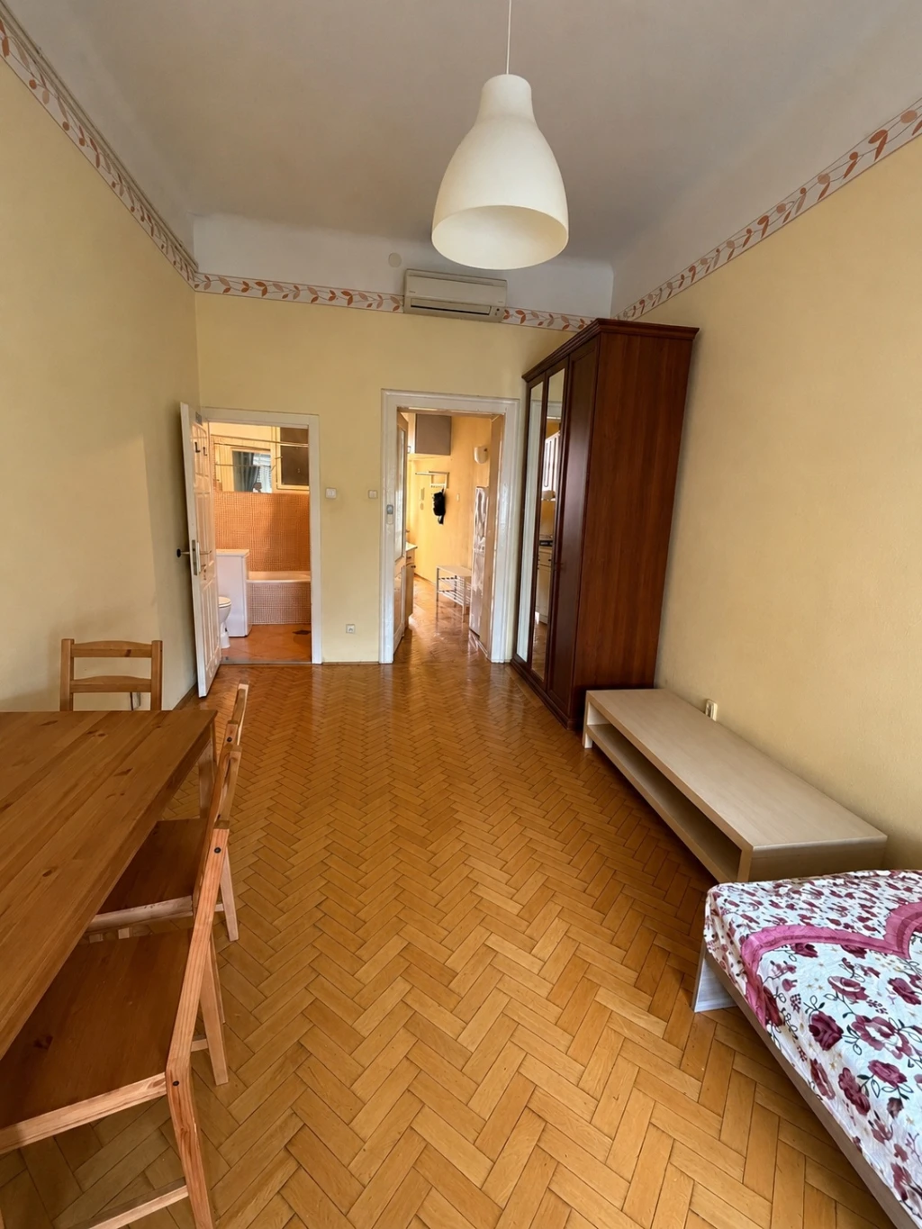 c3-1-name c2-19-name, Budapest VIII. kerület, Baross utca 98