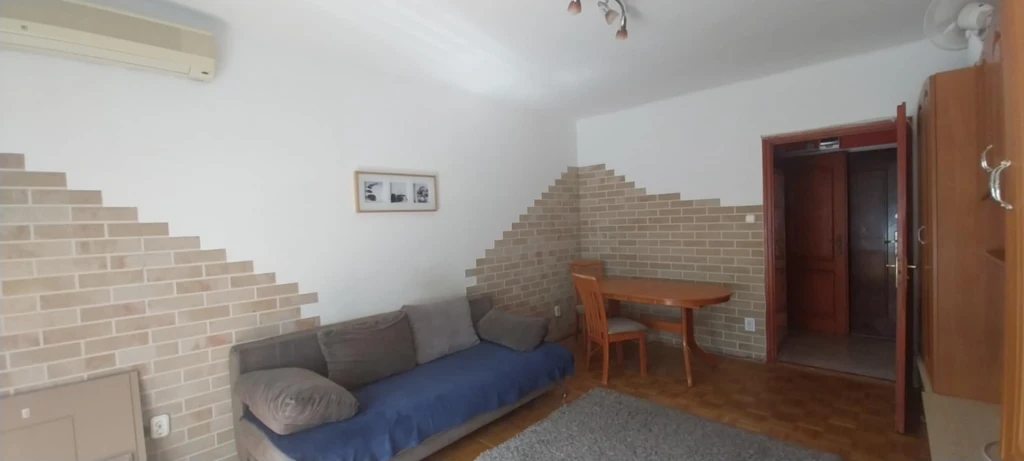 A 15.KERÜLETBEN 2 SZOBÁS, BÚTOROZOTT LAKÁS KIADÓ!