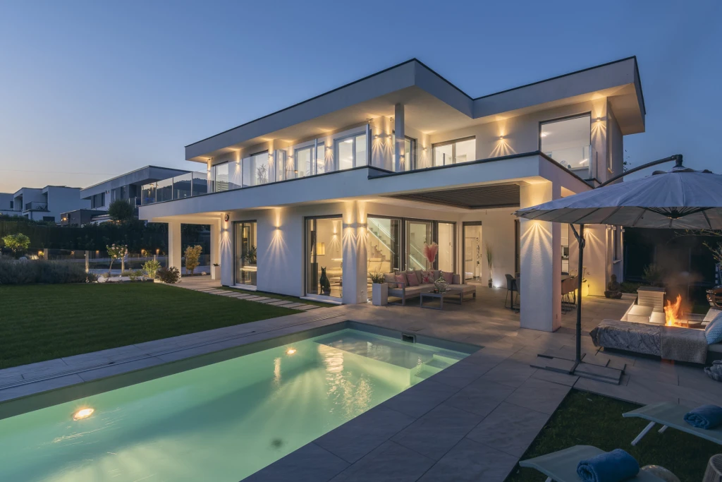 Modern Luxury Home – Harsánylejtő