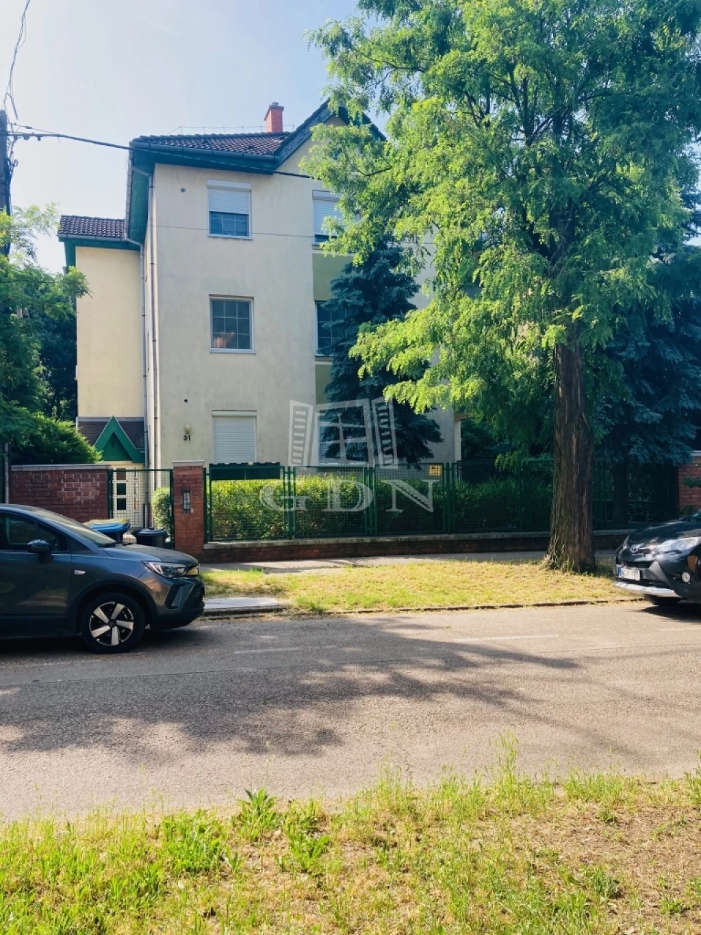 Eladó téglalakás, Budapest XIV. kerület, Zugló, Tágas, Erkélyes lakás Zuglóban