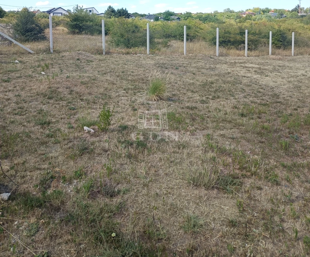Eladó építési telek, Érd, Parkváros, Telek csendes környezetben