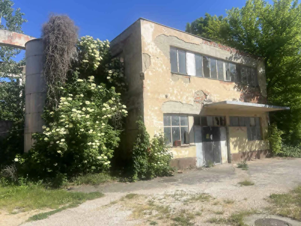 Eladó a+, Balatonfűzfő