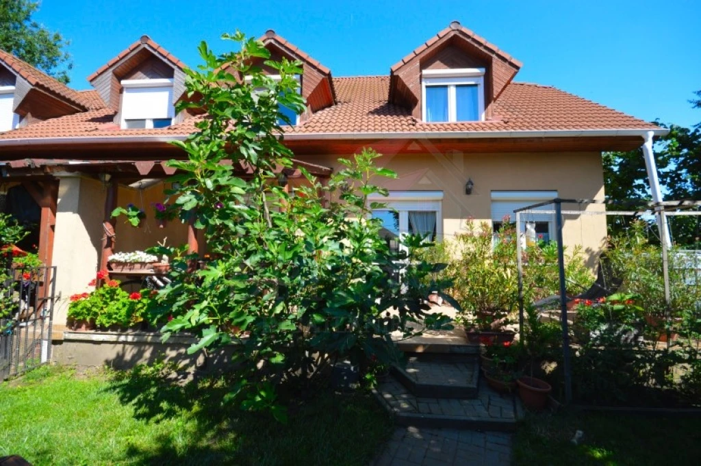 For sale semi-detached house, Debrecen, Fészek lakópark