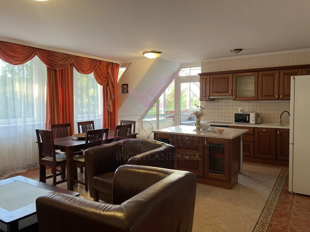 Belvárosi panorámás lakás kiadó Debrecenben!