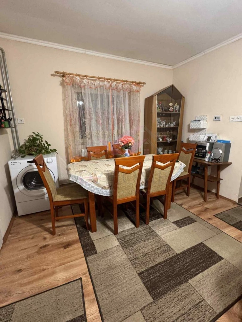 Debrecenben a Biczó István kertben 54 m2-es, nappali+1 szobás családi ház ELADÓ!