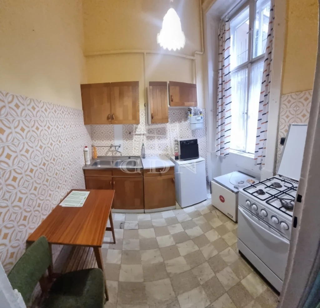 For sale brick flat, Budapest VI. kerület, Nagykörúton belüli terület, Teréz körút