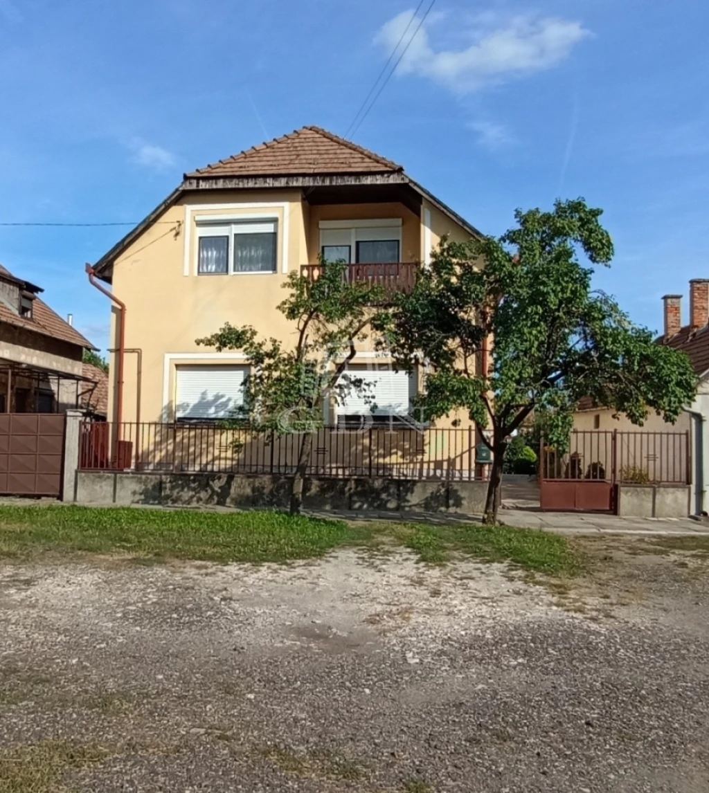 Eladó családi ház, Nagykáta, Bajcsy-Zsilinszky út
