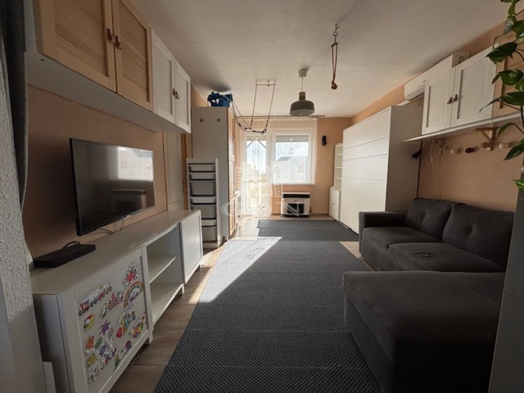 For sale brick flat, Budapest XXI. kerület, Vízmű utca