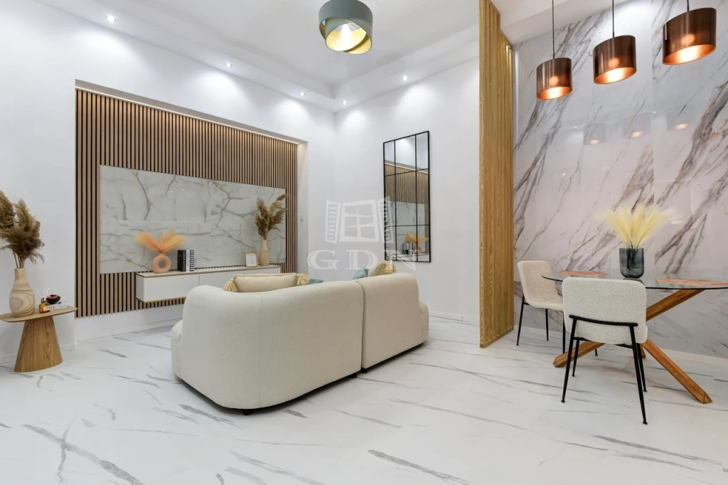 For sale brick flat, Budapest VI. kerület, Hunyadi tér