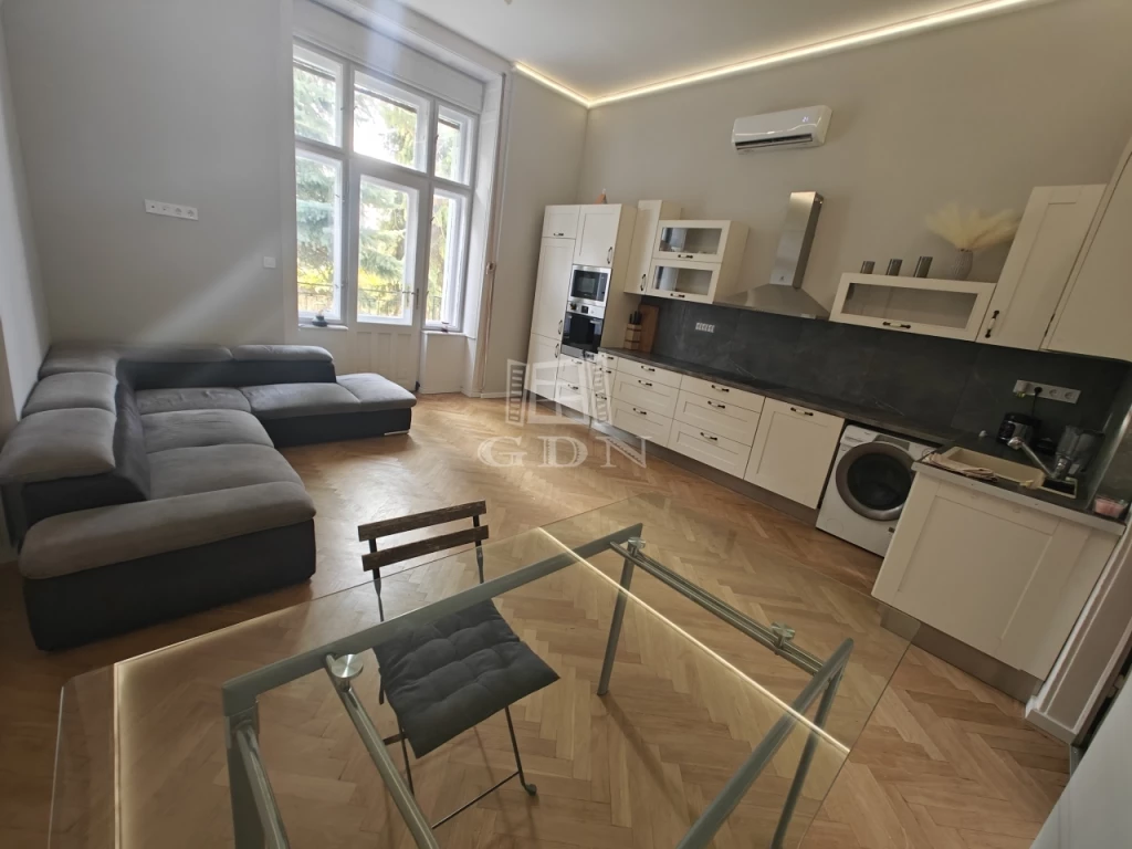 Eladó téglalakás, Budapest VI. kerület, Rippl-Rónai utca