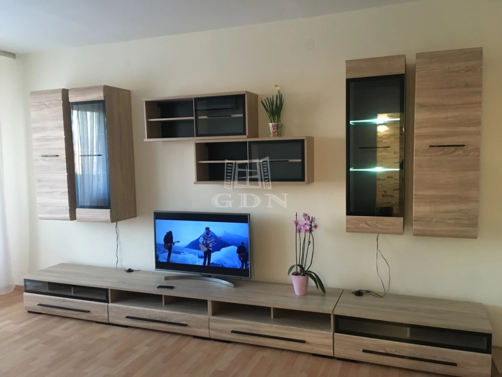 For sale panel flat, Budapest XIII. kerület, Párkány utca