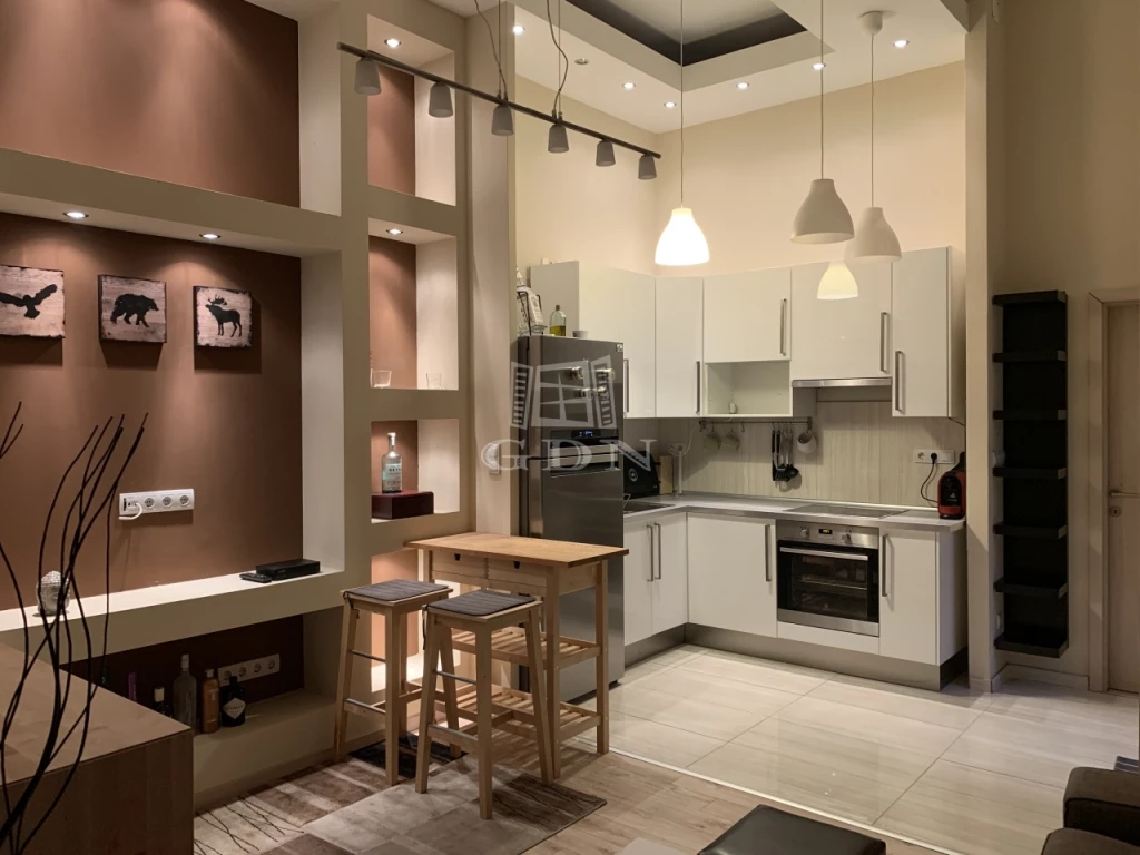 For sale brick flat, Budapest VI. kerület, Izabella utca