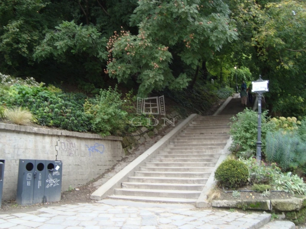 For sale brick flat, Budapest I. kerület, Hunyadi János út
