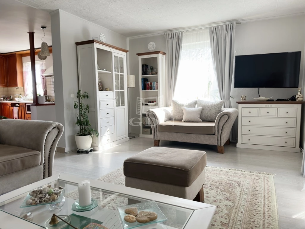 Eladó családi ház, Mende, Pusztaszentistván, Pusztaszentistván