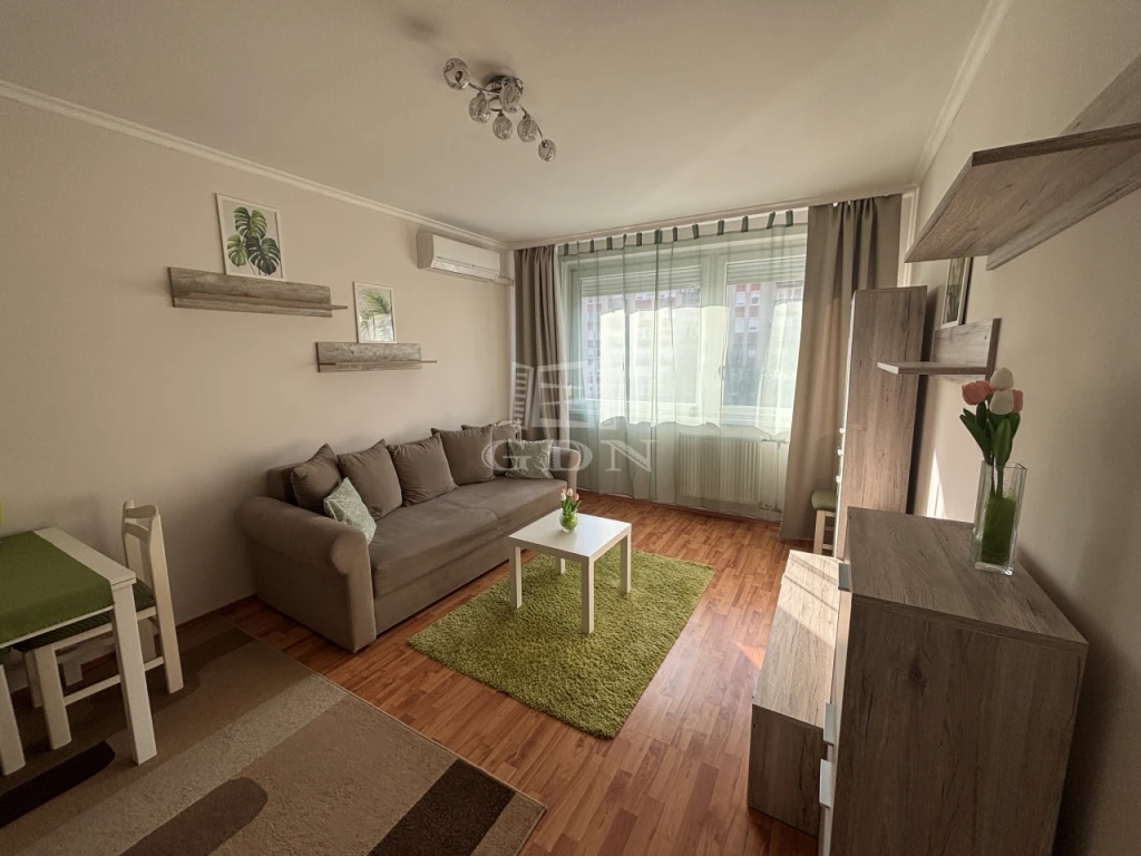 Eladó panellakás, Budapest XIII. kerület, Üteg utca